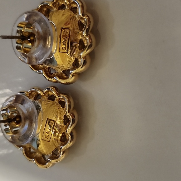 Women's Swarovski Crystal Emerald Green  Earrings and Necklace Set - Picture 8 of 9